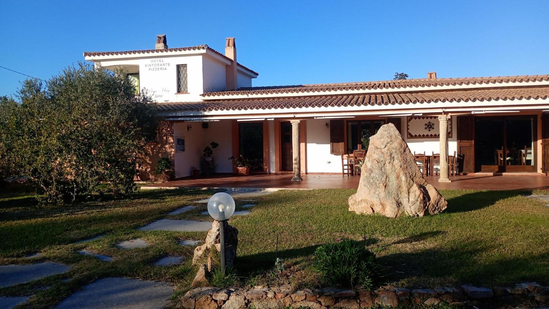 Hotel Pinocchio Arzachena Exterior foto